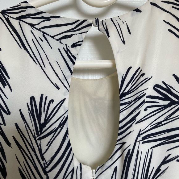 Vince Camuto High Low Dress Tropical Leaf Crew Neck, Size 4, Black Peach… - Picture 5 of 5